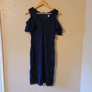 NWT Lace cold shoulder dress‎